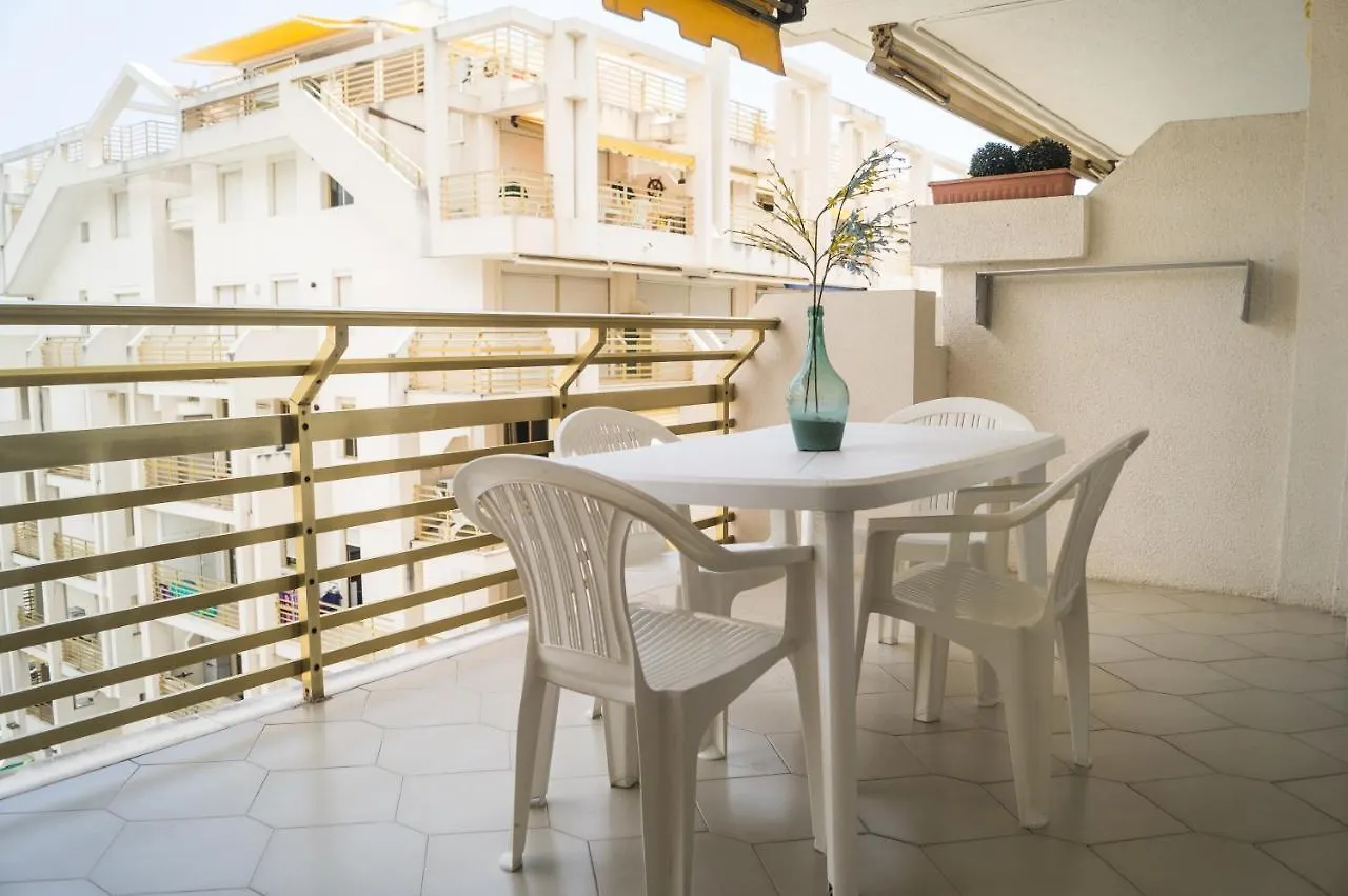 살루 Apartamento Novelty 아파트 0*,  스페인